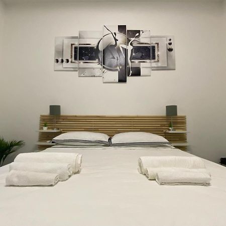 Dm Rome Holiday Экстерьер фото