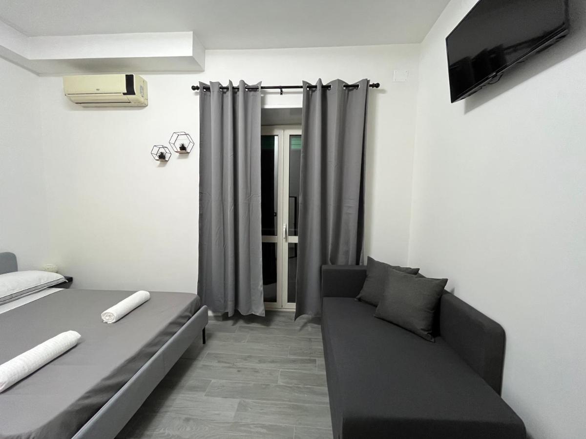 Dm Rome Holiday Экстерьер фото