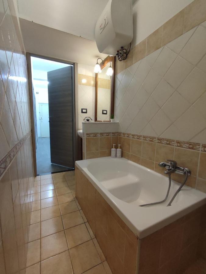 Dm Rome Holiday Экстерьер фото